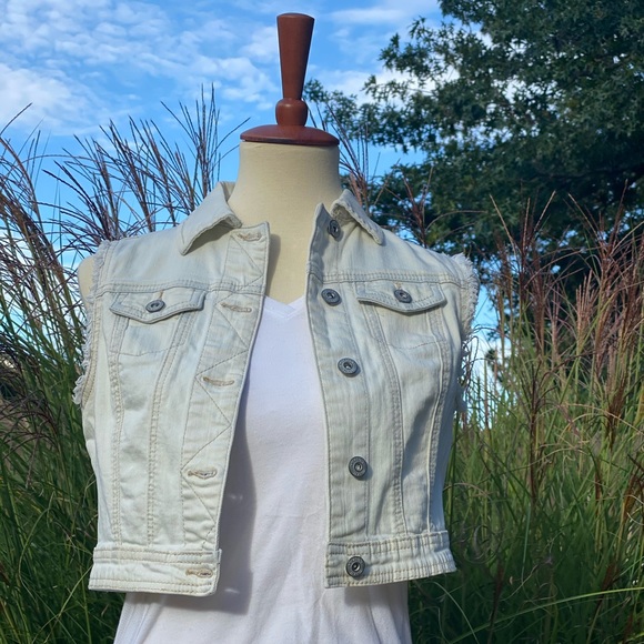 Vest/jacket - Picture 2 of 2